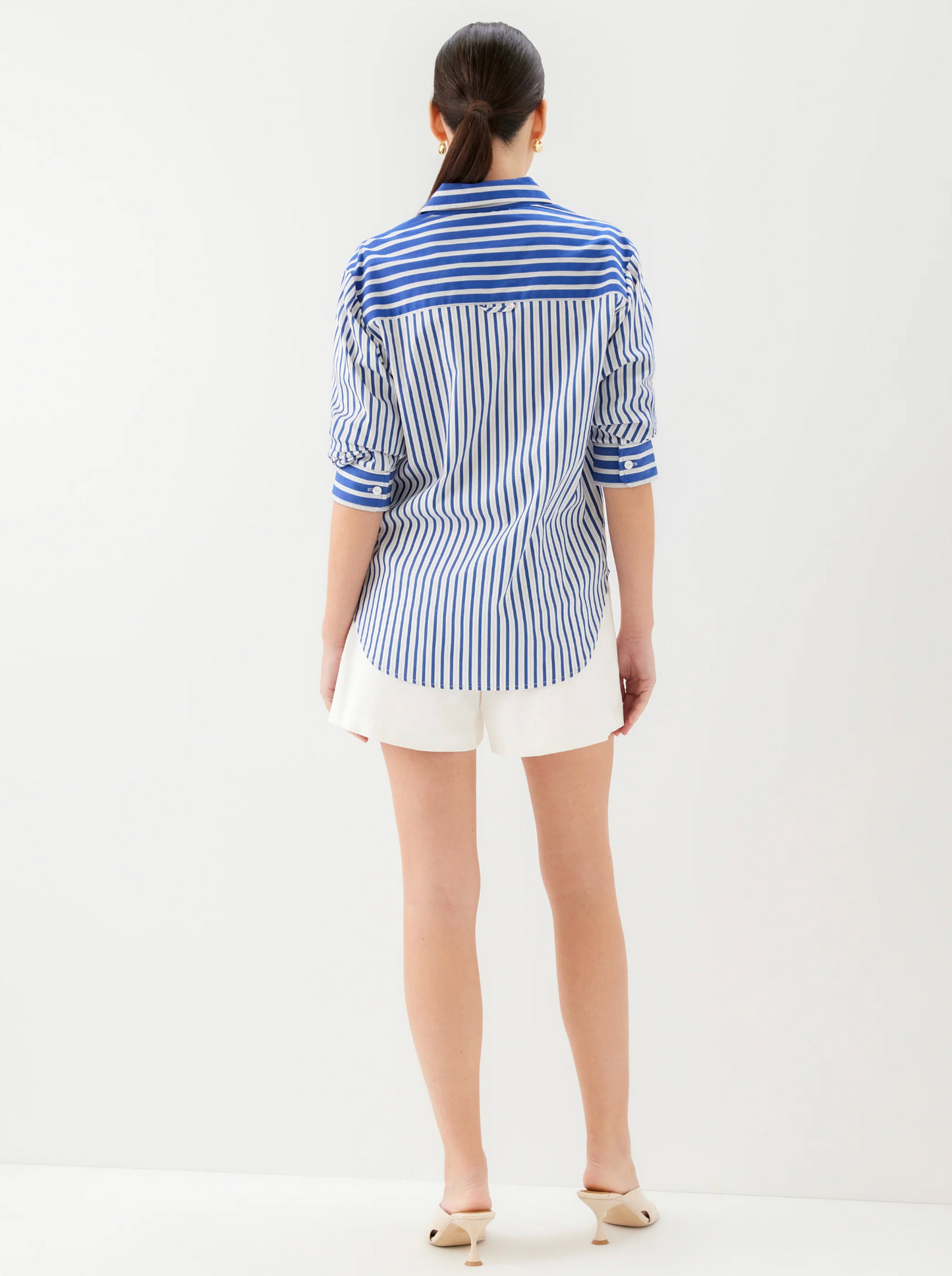 LEIGHTON RUCHED SLEEVE SHIRT
