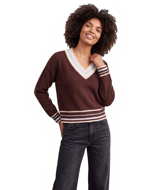 STITCHY TRIM V NECK