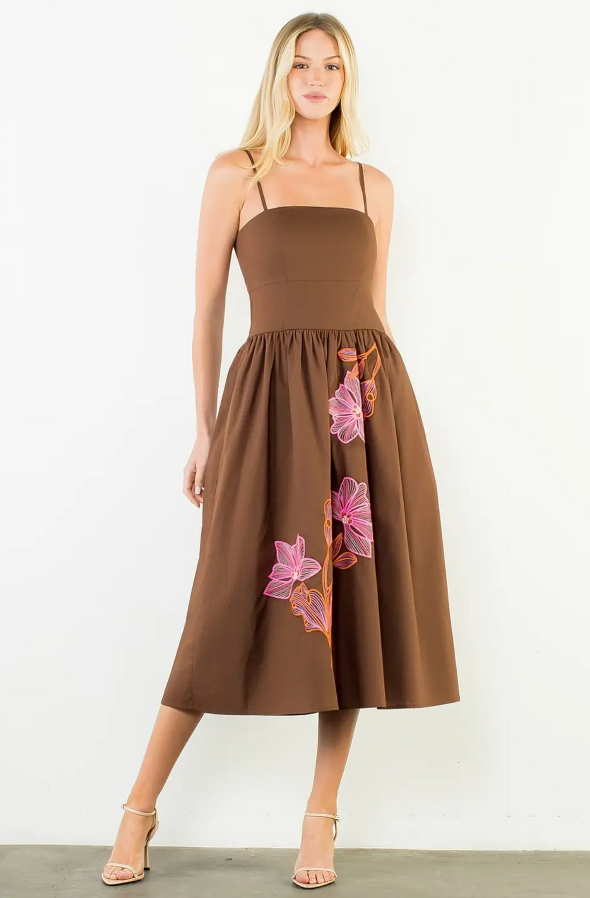 FLORAL SQUARED SHAPED EMBROIDERY DRESS
