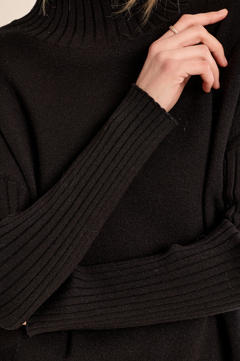 LADIES KNITTED SWEATER