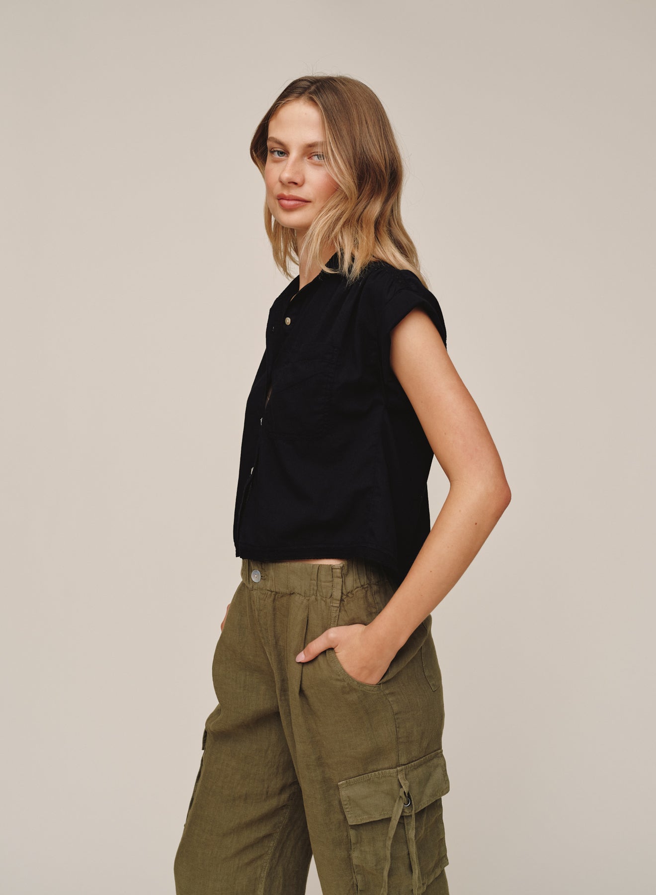 B20165-L28-302 - CAP SLEEVE TRIMMED SHIRT