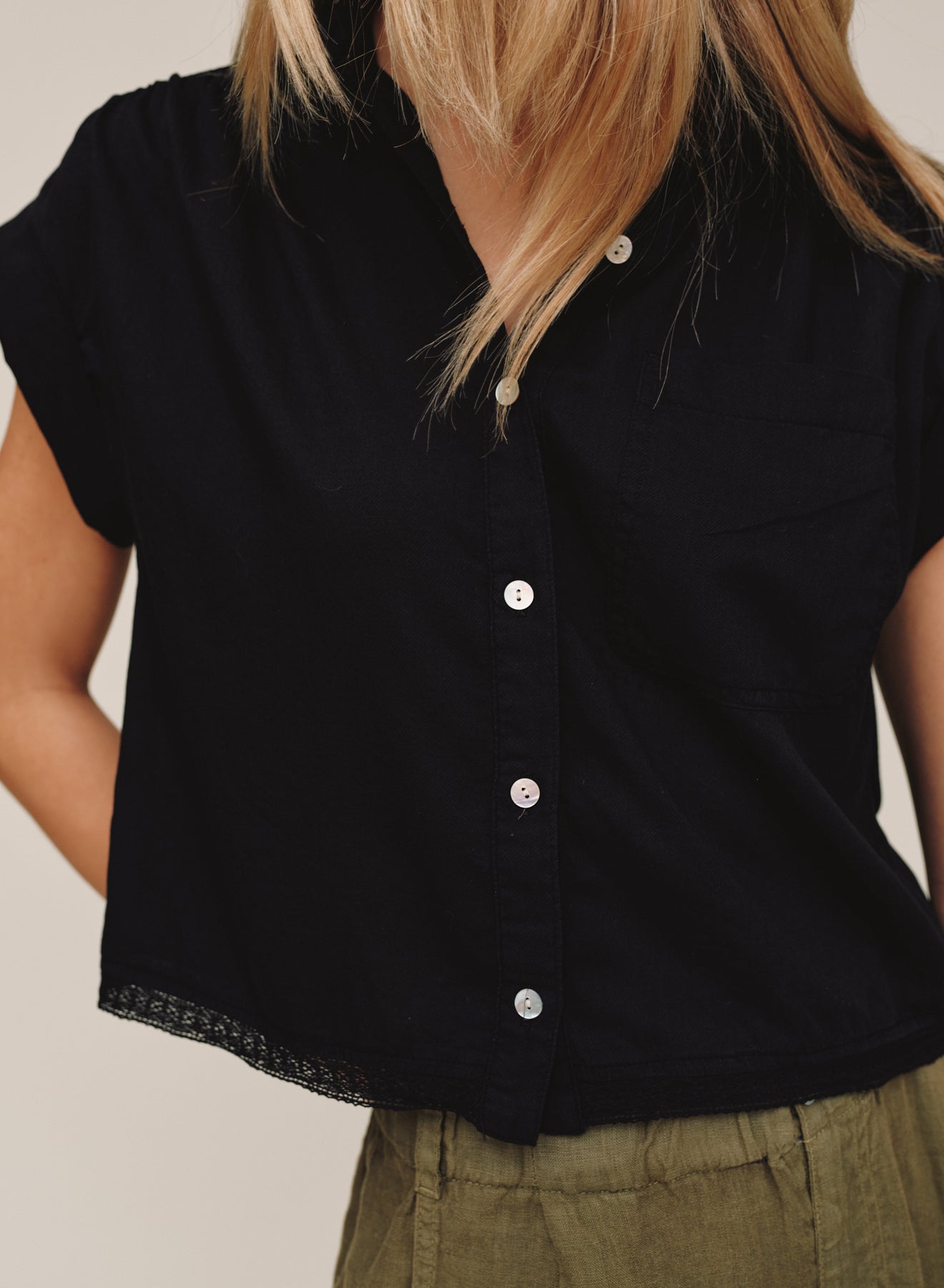 B20165-L28-302 - CAP SLEEVE TRIMMED SHIRT