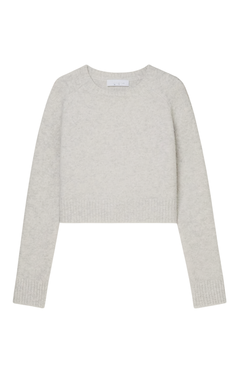 STAND IN CROPPED SWEATER