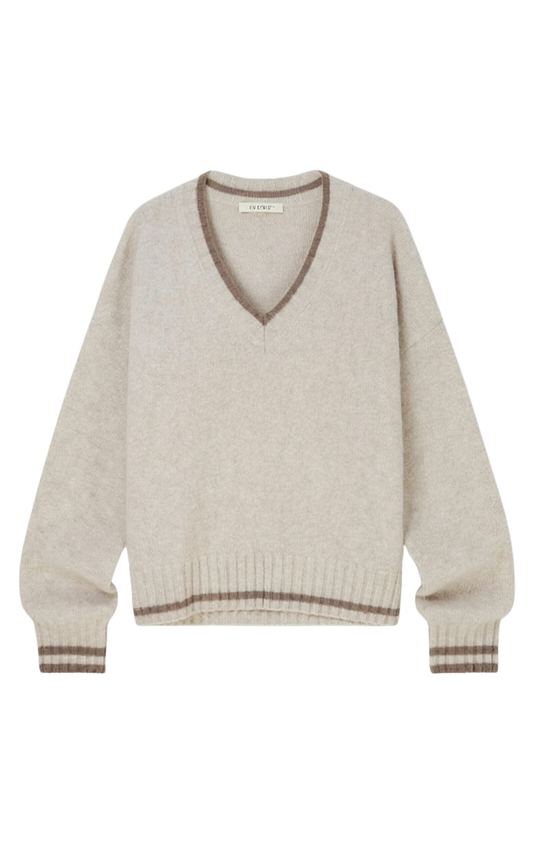 ENDURE V-NECK SWEATER