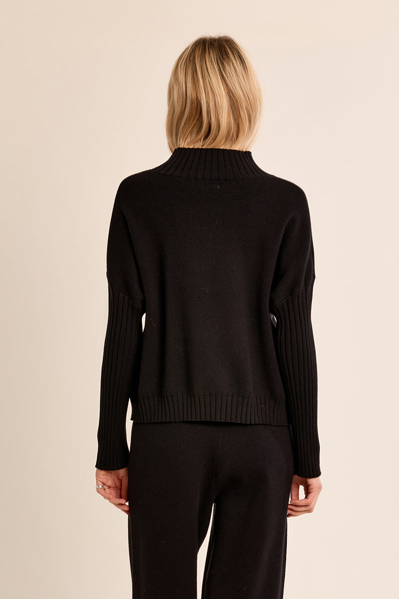 LADIES KNITTED SWEATER
