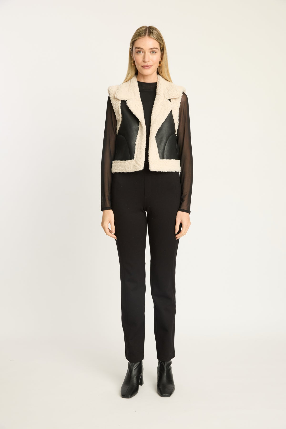 Cove Vest in Cream / Black