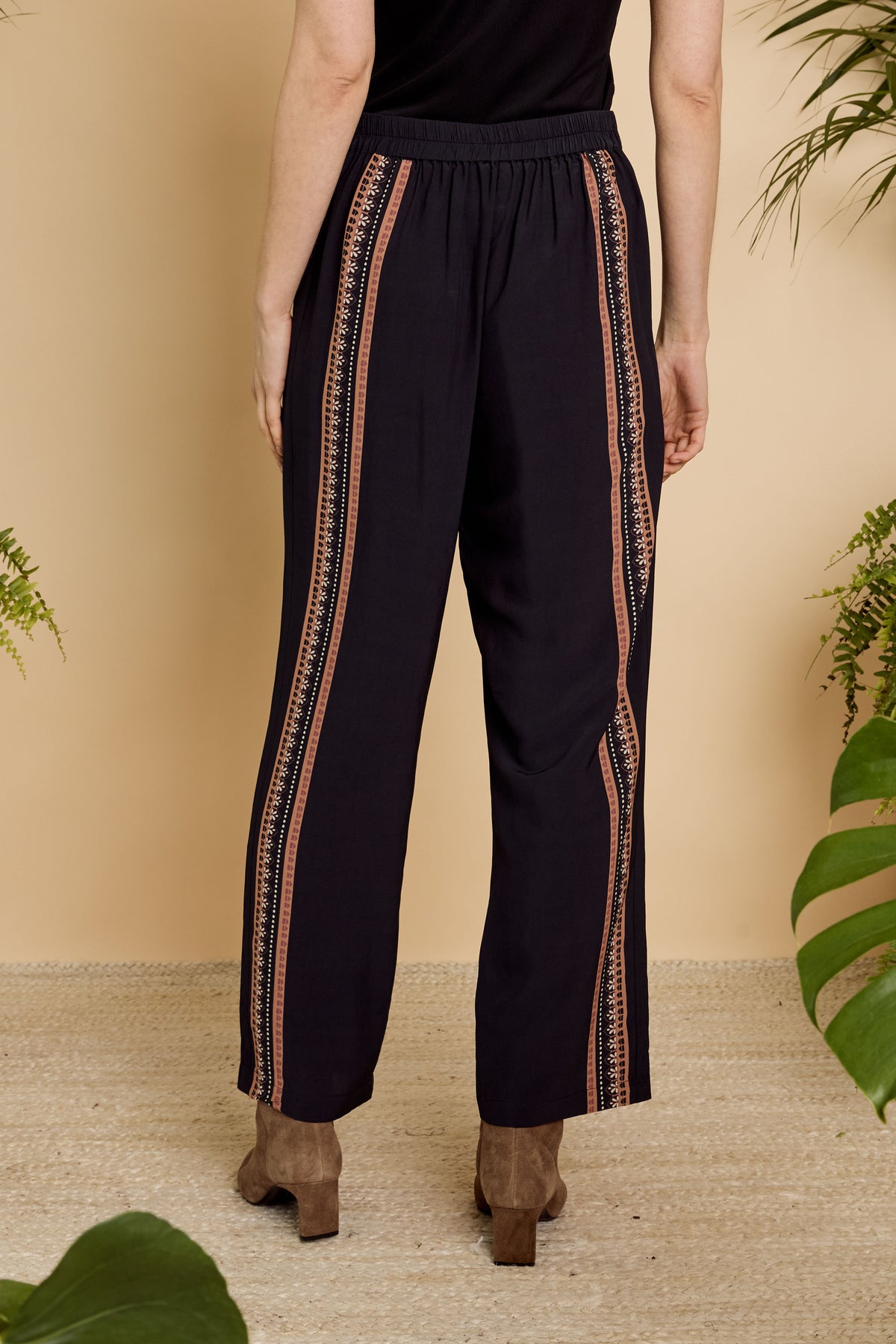 Max Pant in Crouching Cheetah Black