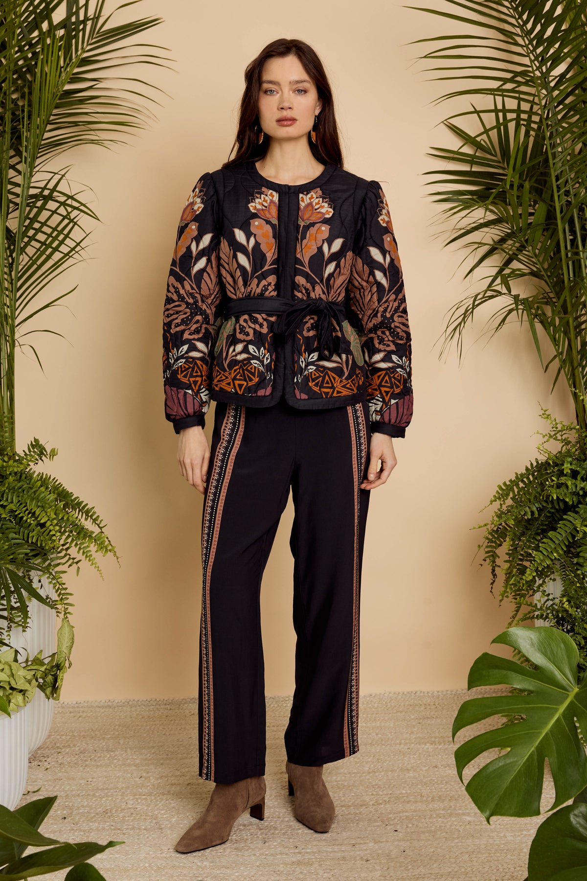 Ember Reversible Jacket in Crouching Cheetah Black