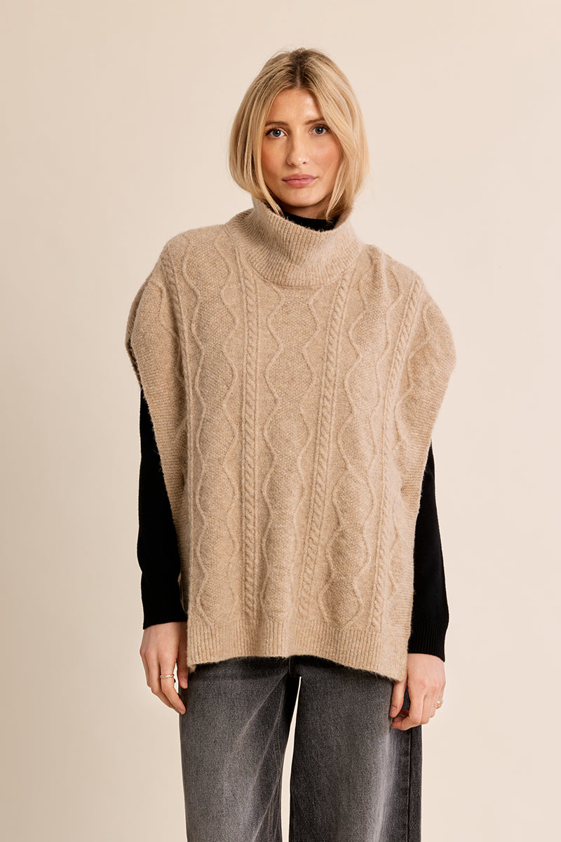 LADIES KNITTED PONCHO