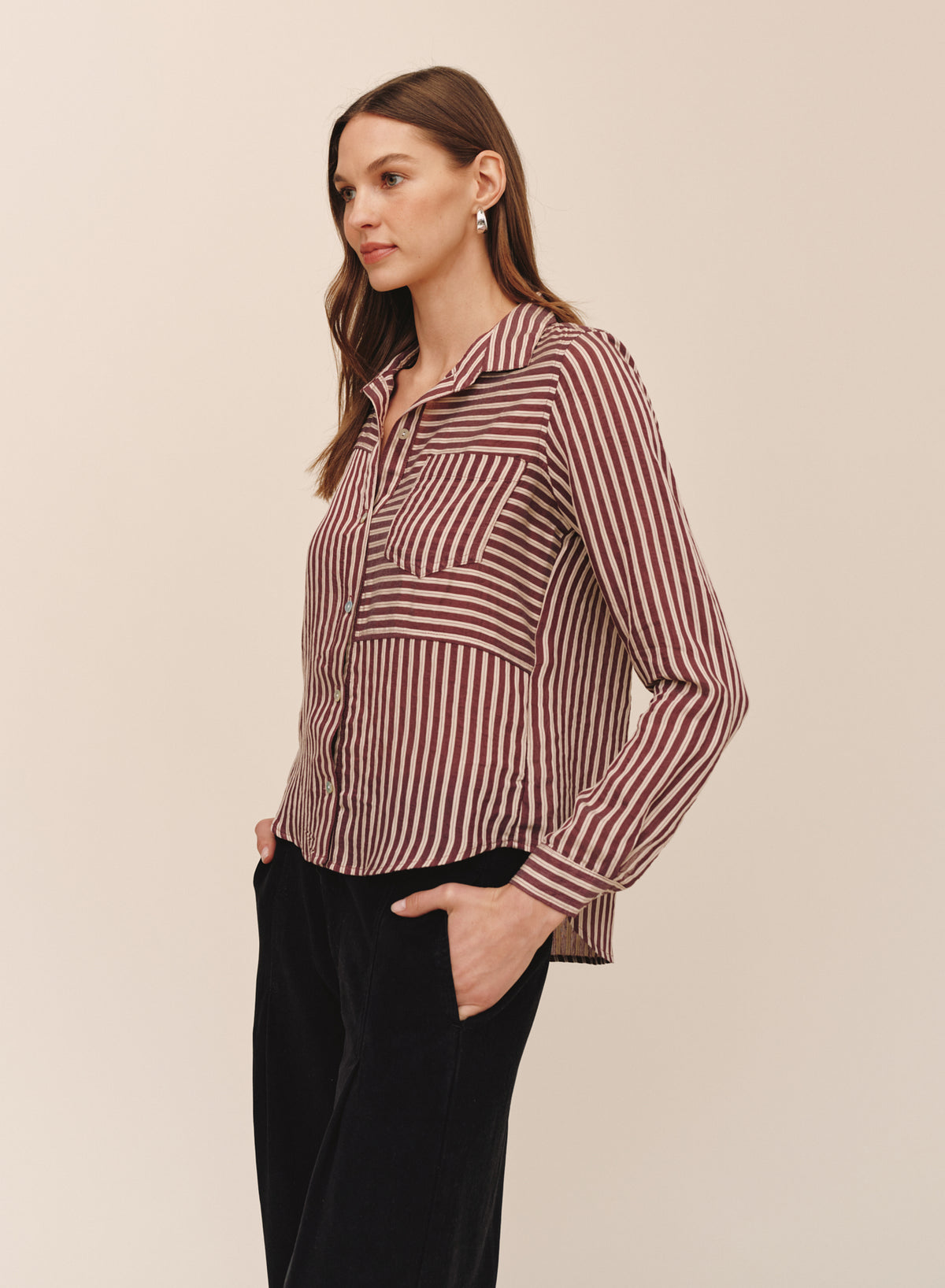 B20160-L56-304 - SEAMED BUTTON DOWN SHIRT