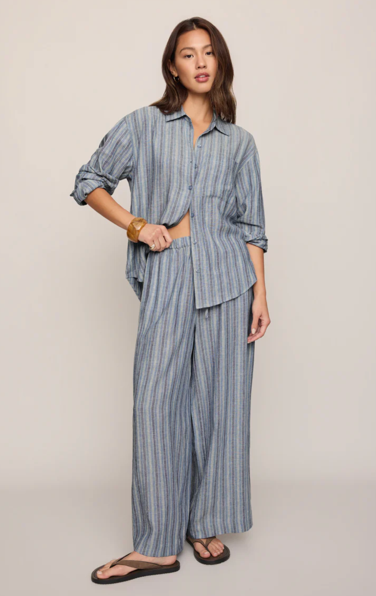 THE PERFECT STRIPED BUTTON UP