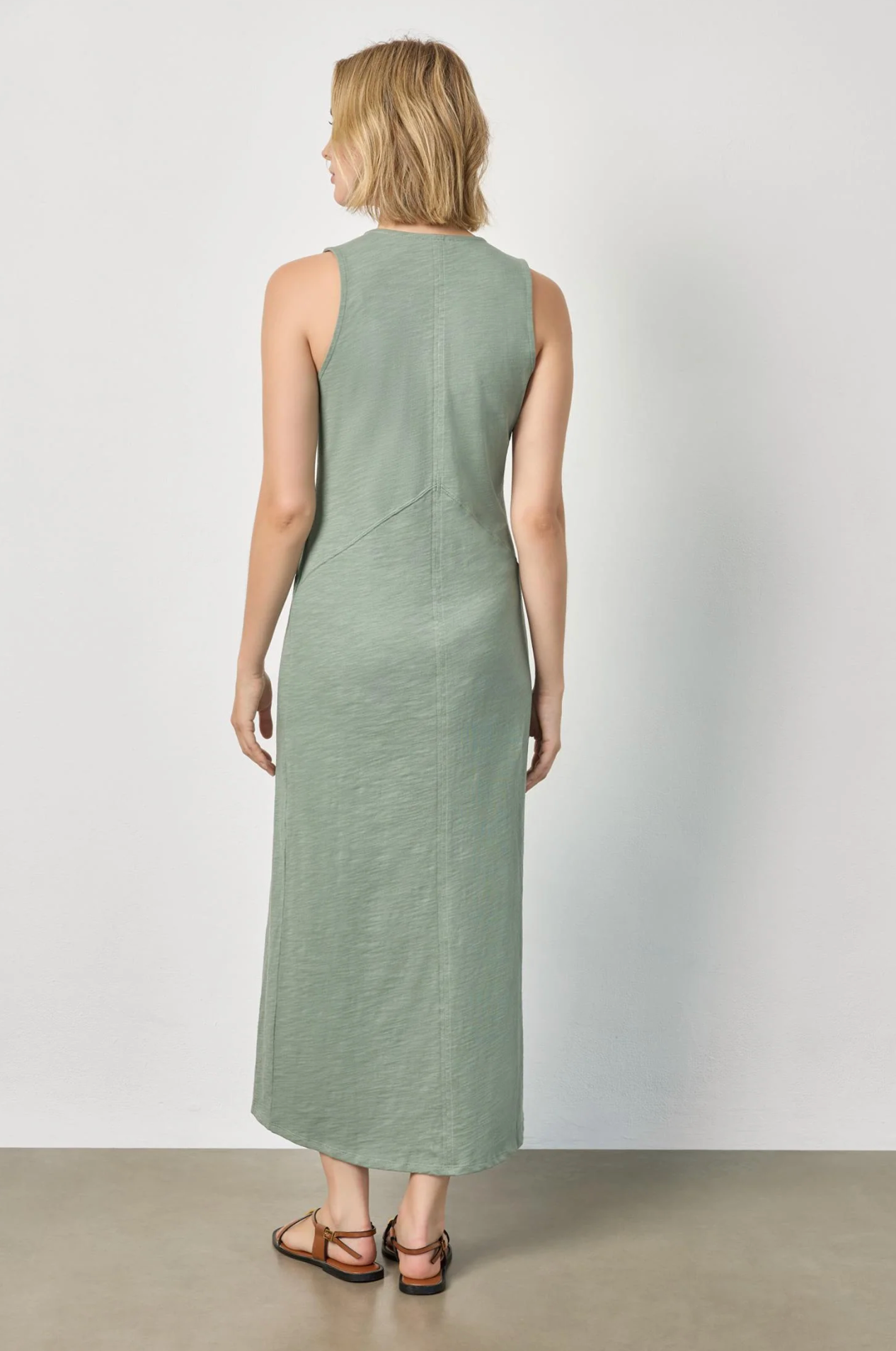 V-NECK SEAMED MAXI DRESS