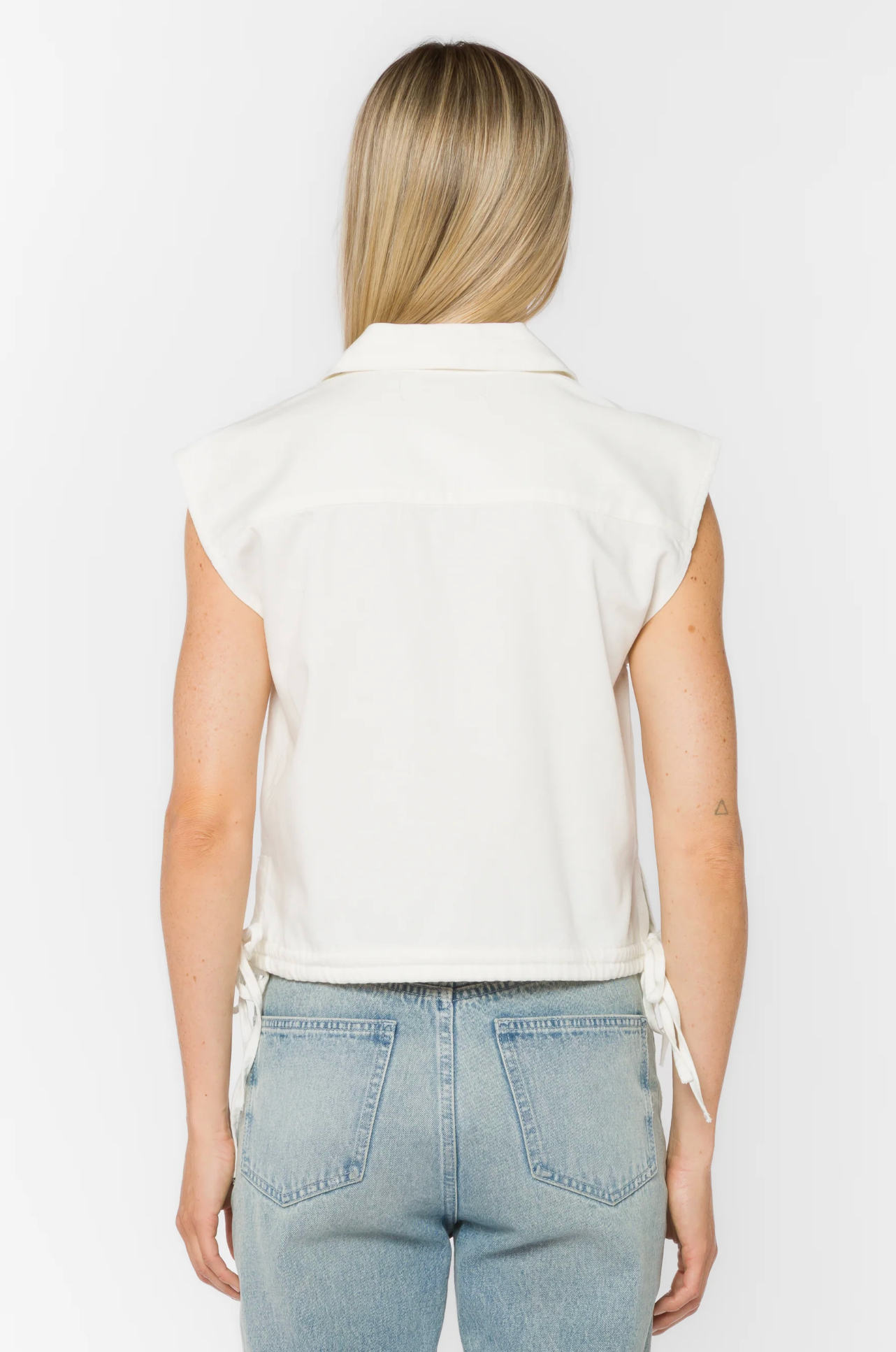 CAPRICORN OPTIC WHITE TOP