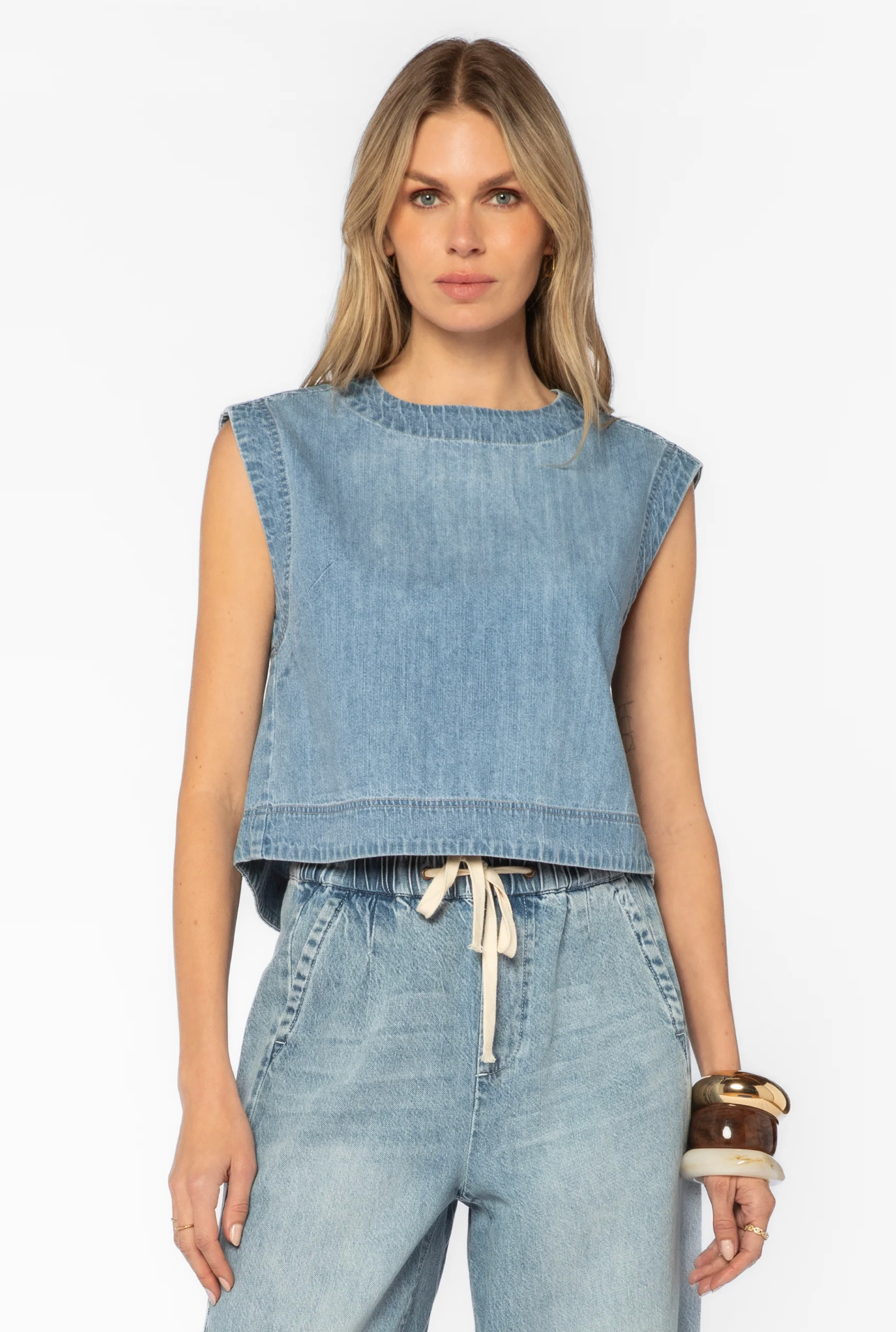 MYKA SLEEVELESS TOP