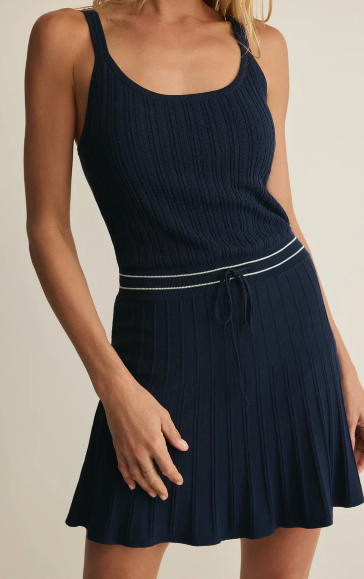 SET SERVE ACTIVE DRESS