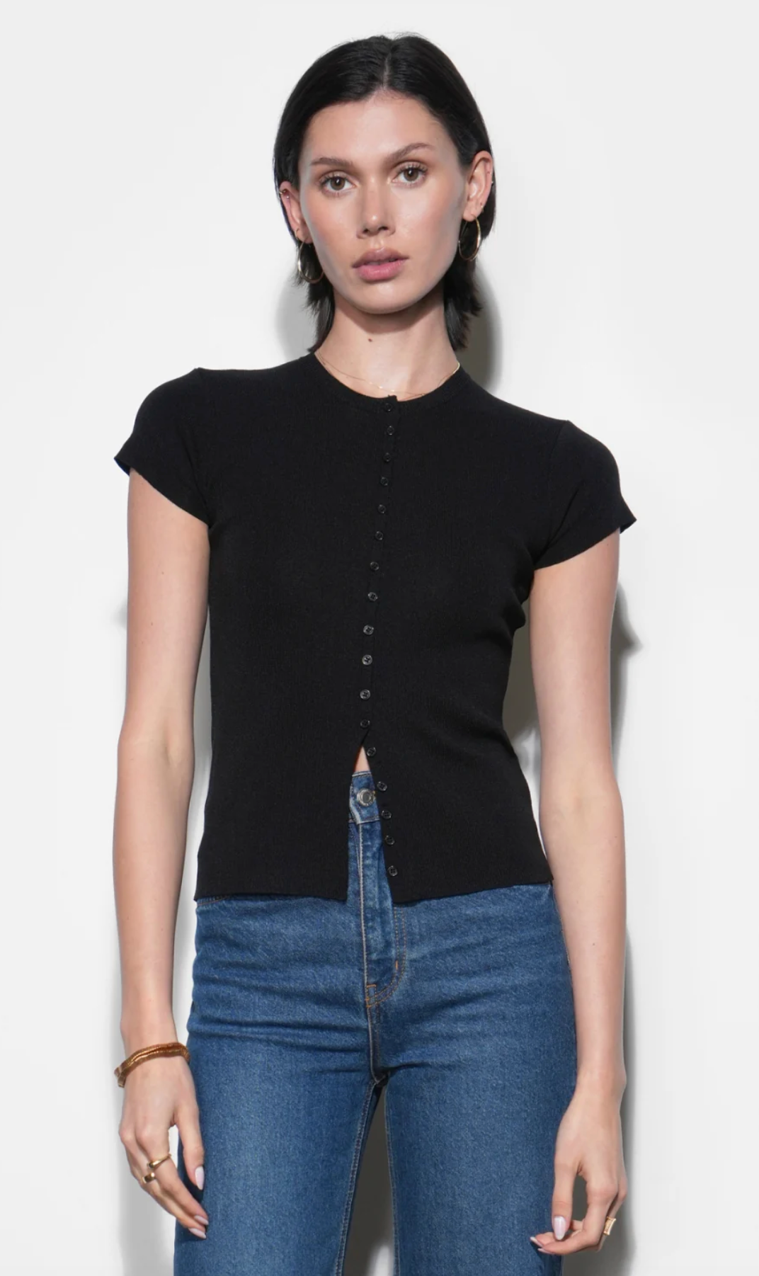 VERA CREW NECK BUTTON DETAILED KNIT TOP