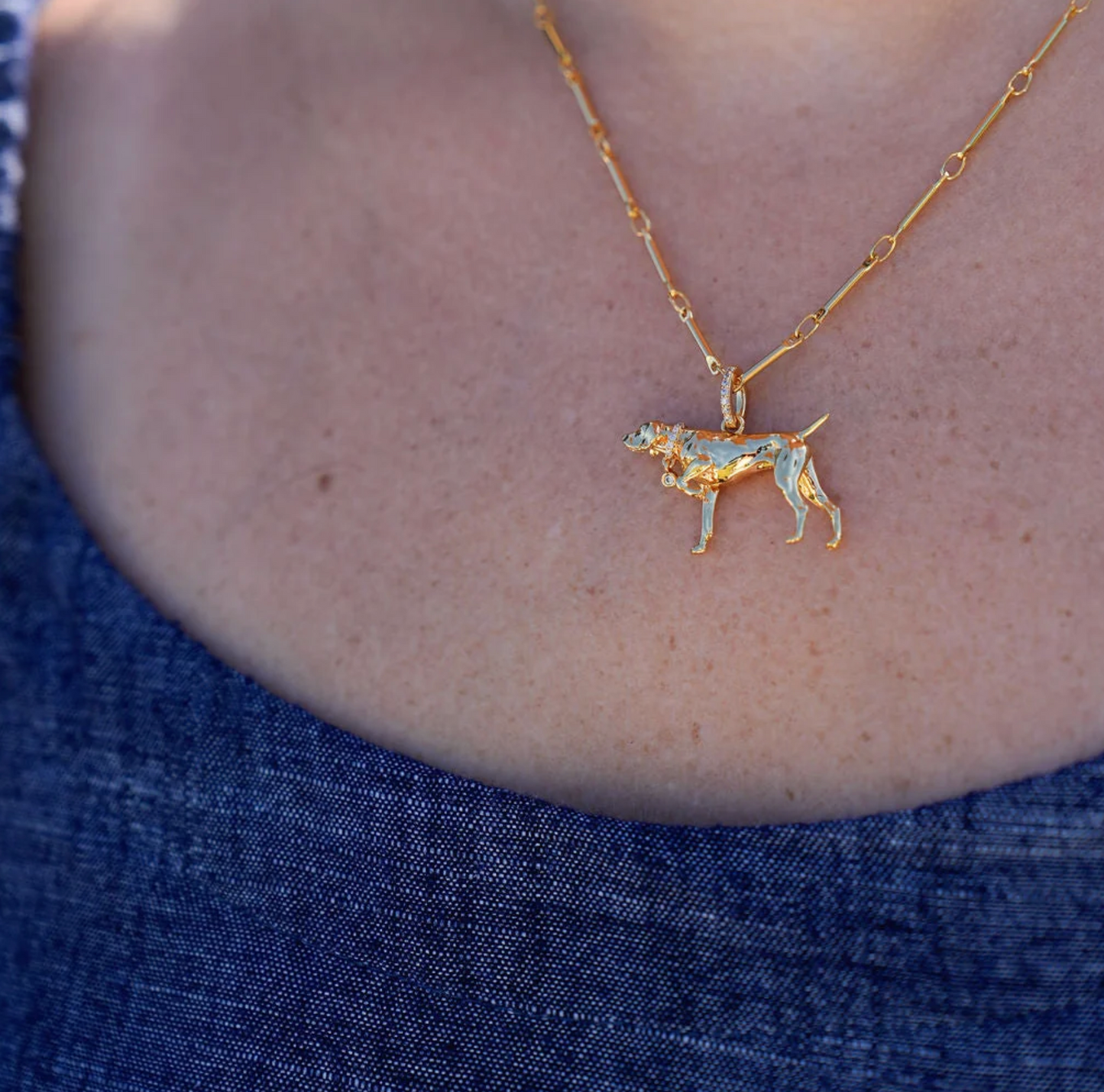 POINTER PENDANT NECKLACE