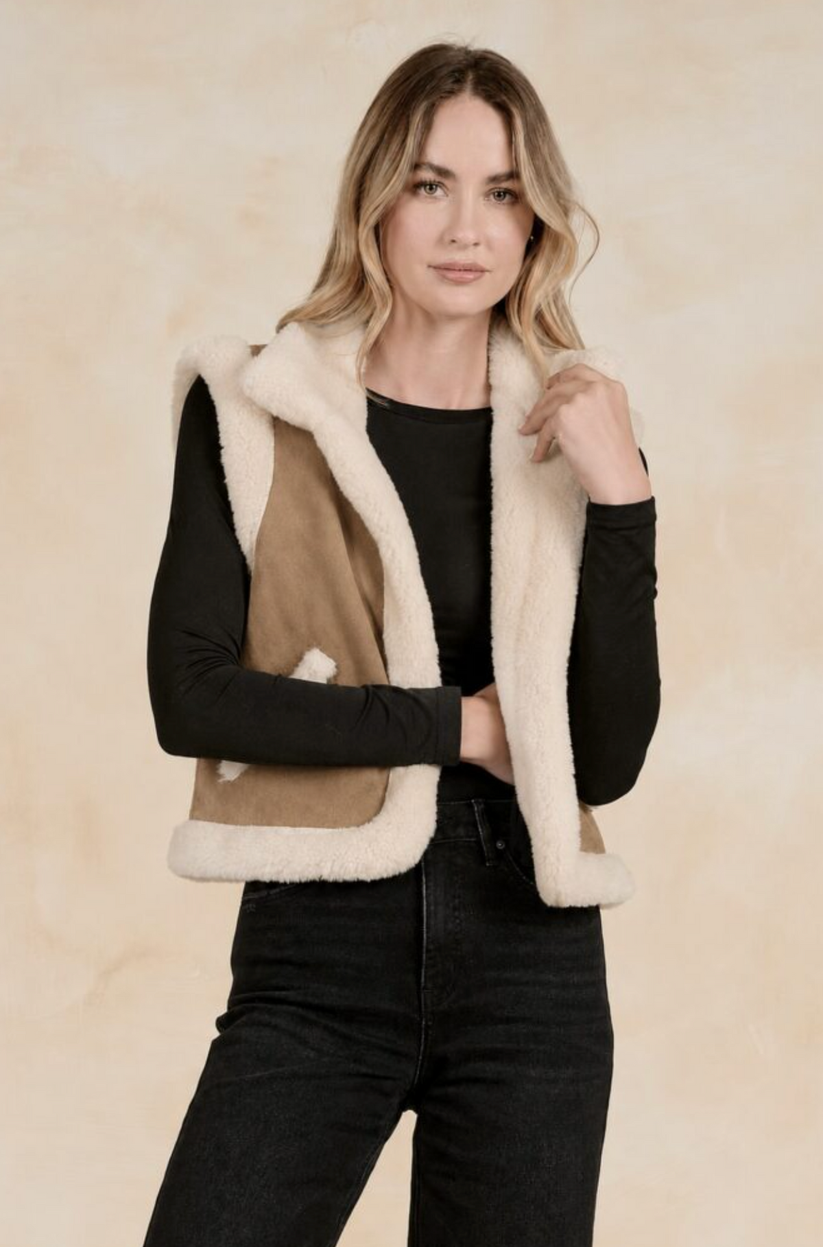 MOCHA REVERSIBLE VEST