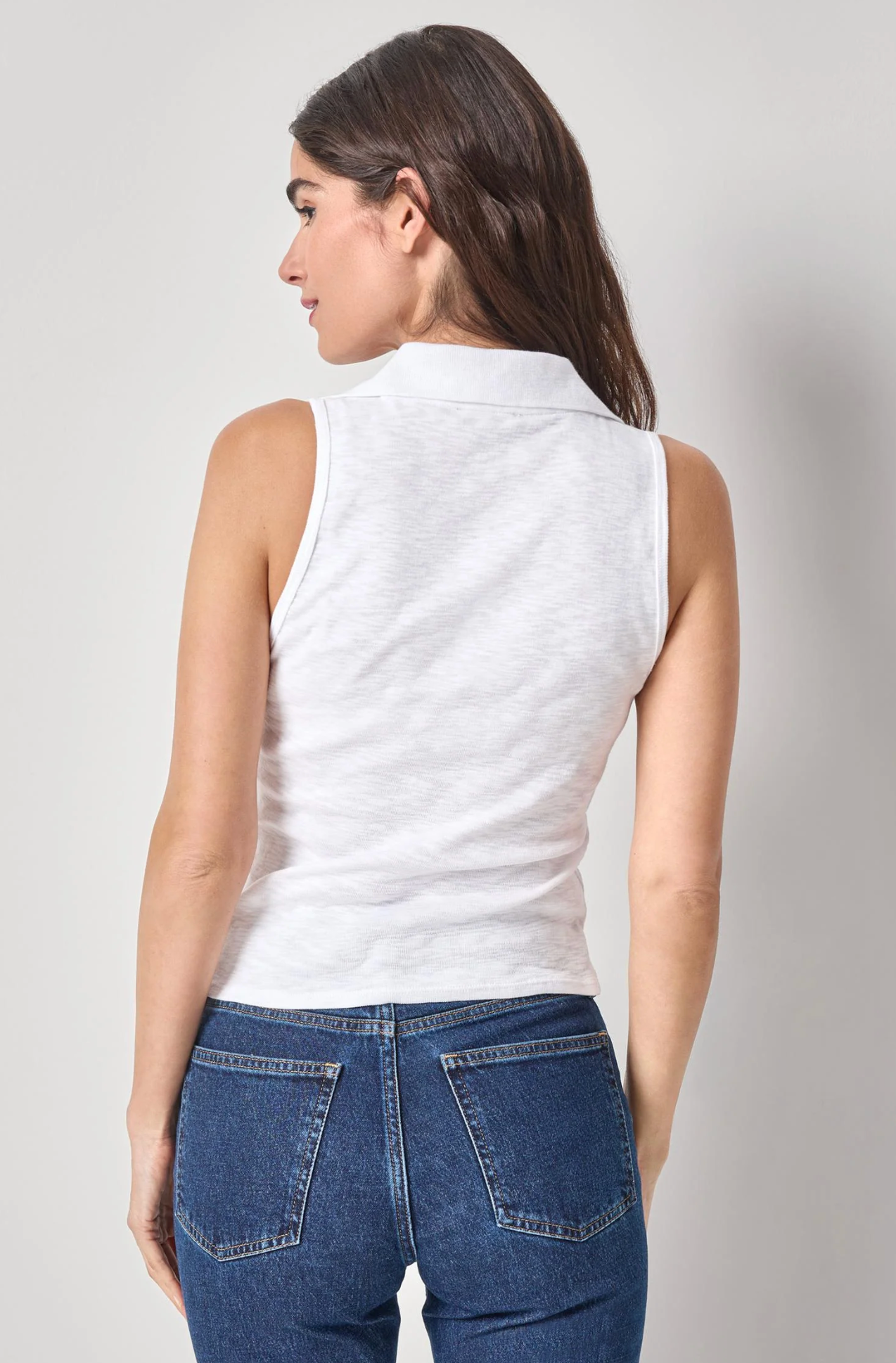 STRIPED SLEEVELESS COLLARED TOP