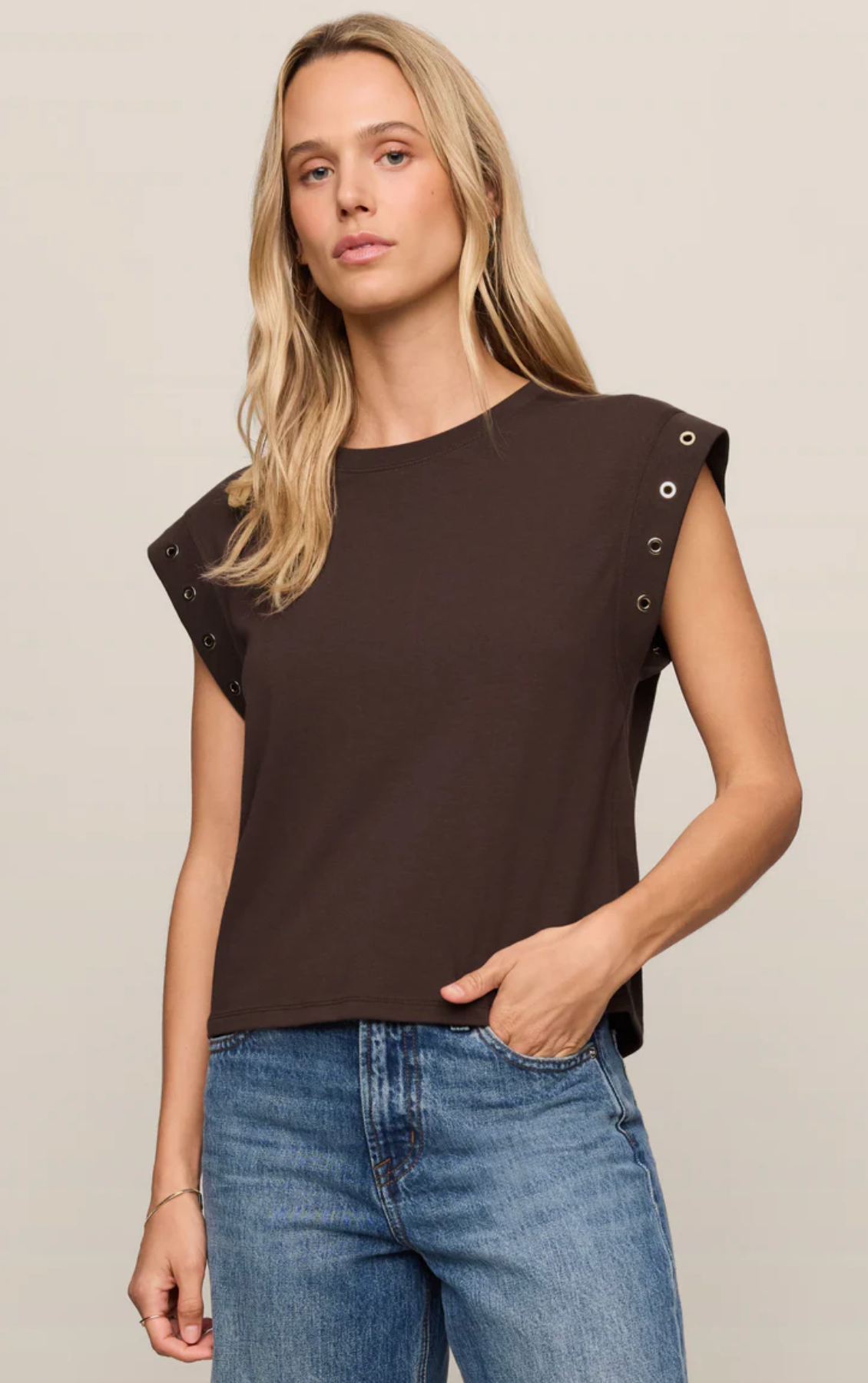 CAMINO GROMMET MUSCLE TEE