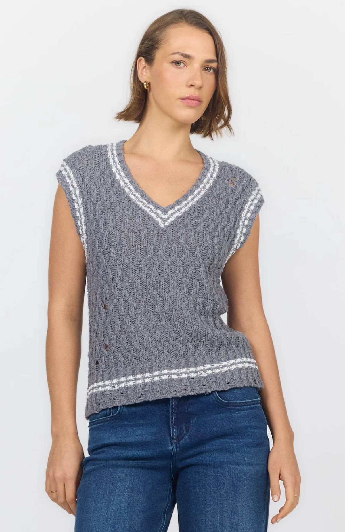 ARIAH V-NECK VEST