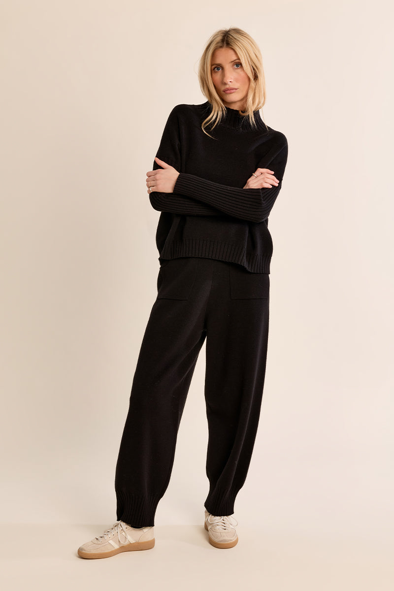 LADIES KNITTED SWEATER