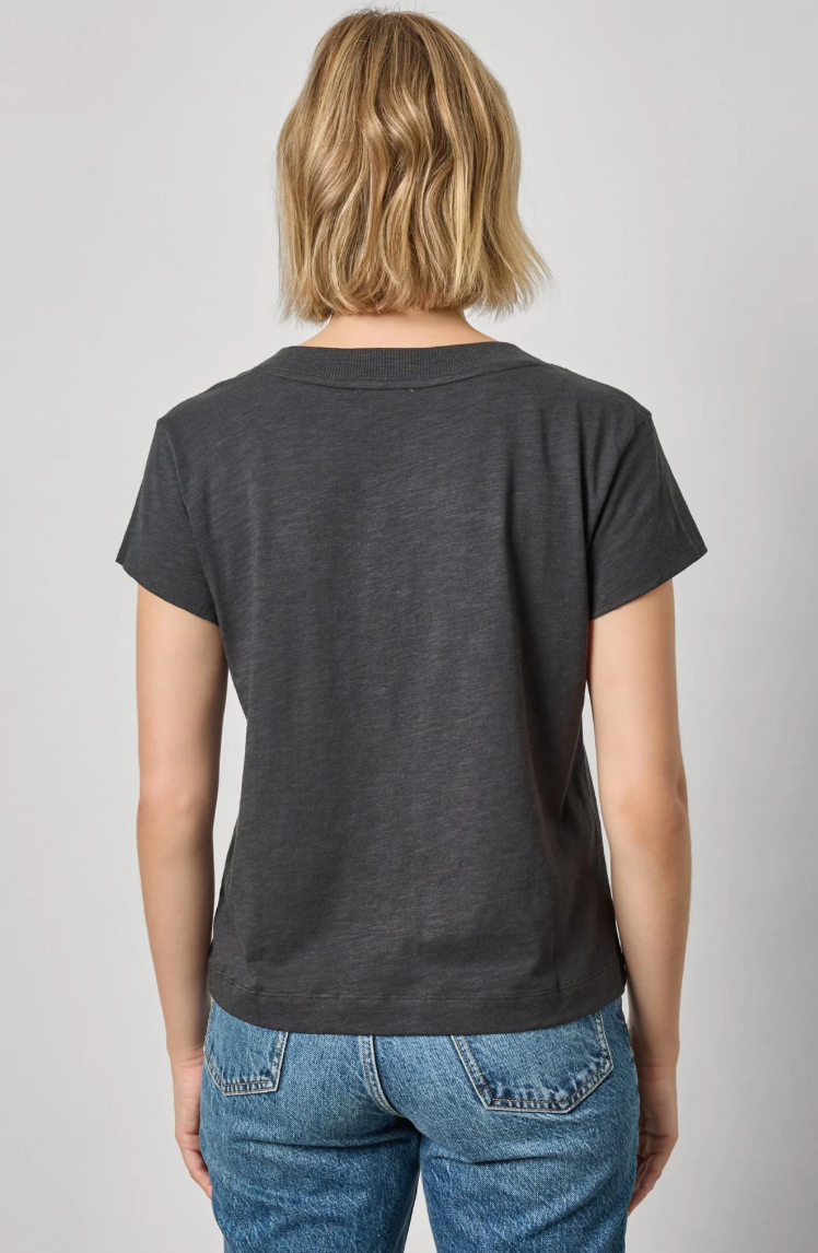RELAXED SHORT SLEEVE BLACK