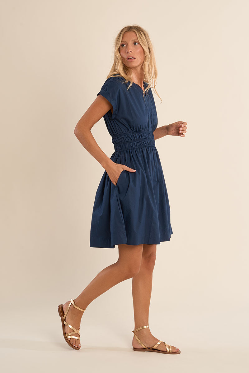 NAVY BLUE