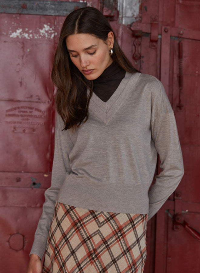 L/S Cropped Double V w/ Back Yoke