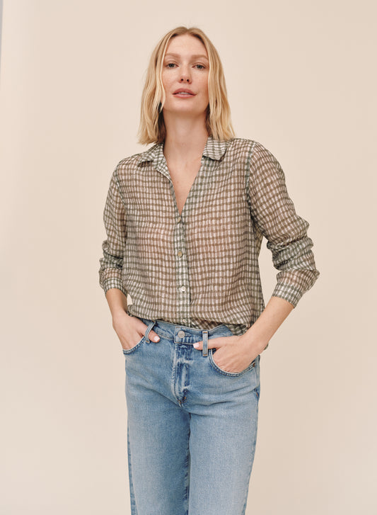 B2027-L23-304 - CLASSIC BUTTON DOWN