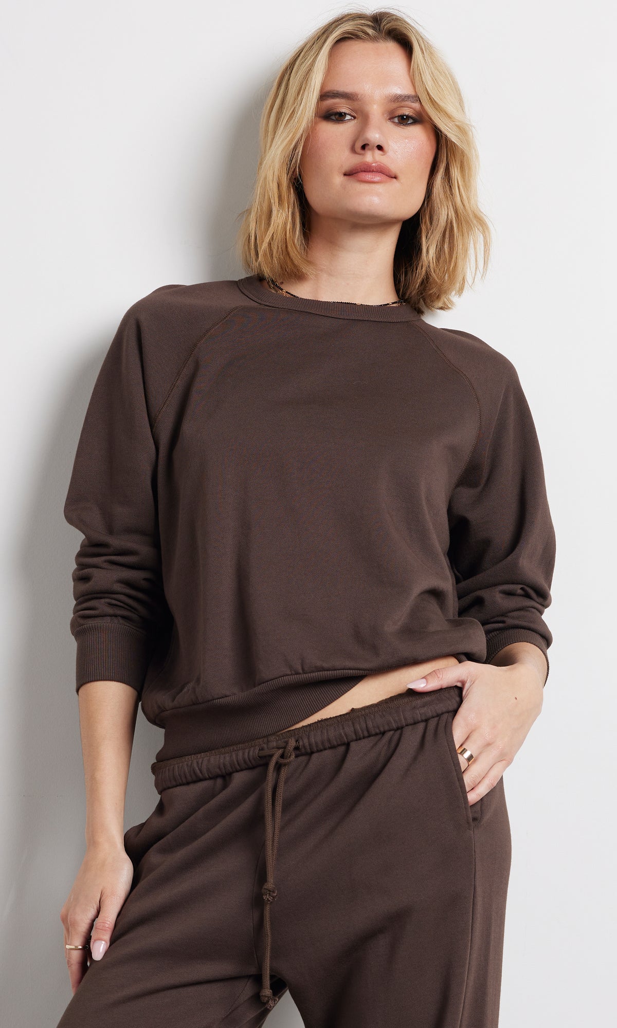 CLASSIC CREW PULLOVER