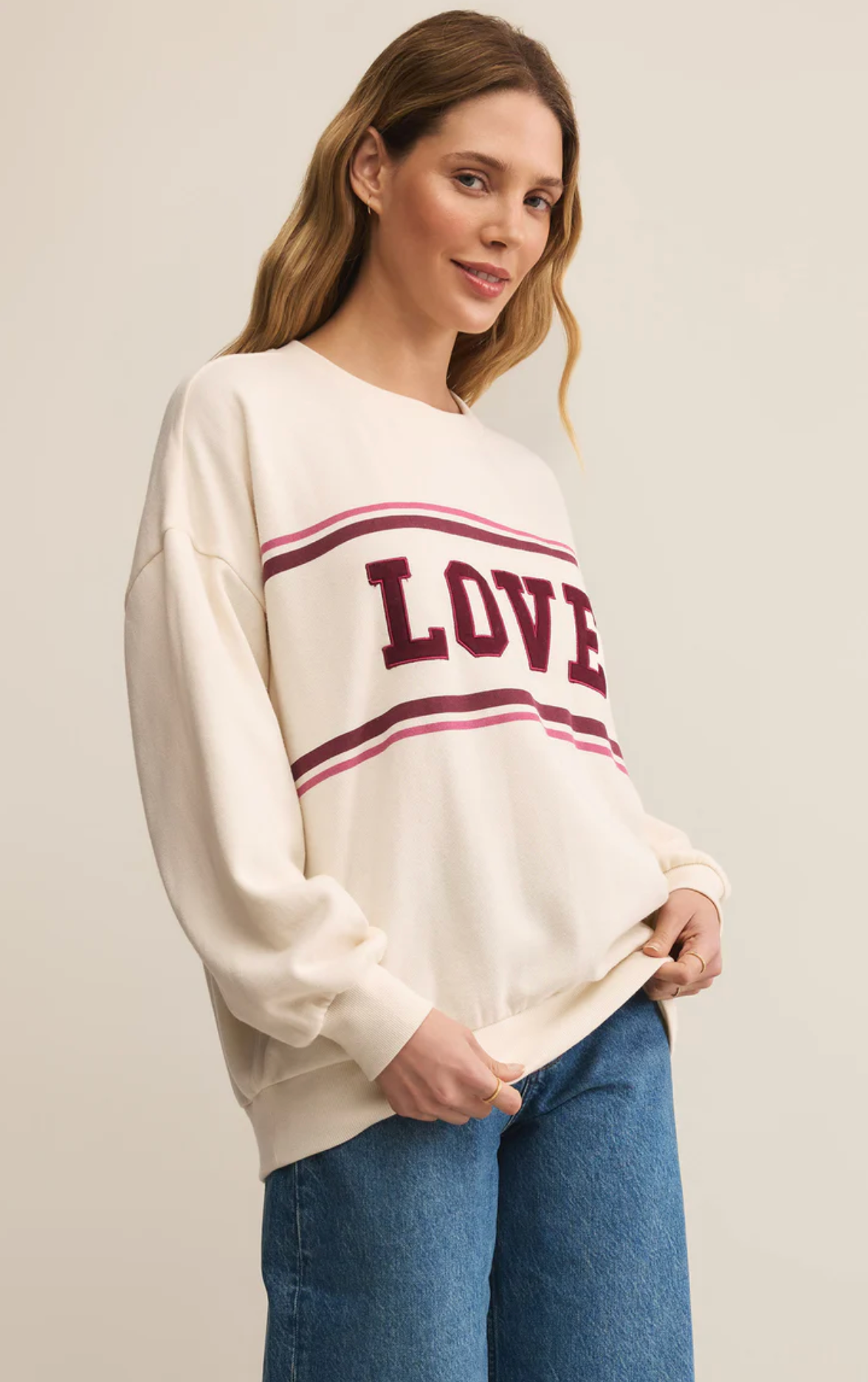OVERSIZED LOVE SWEATSHIRT