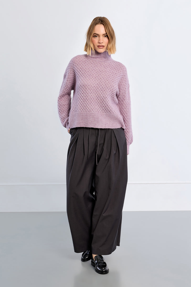 YOUNG LADIES KNITTED SWEATER