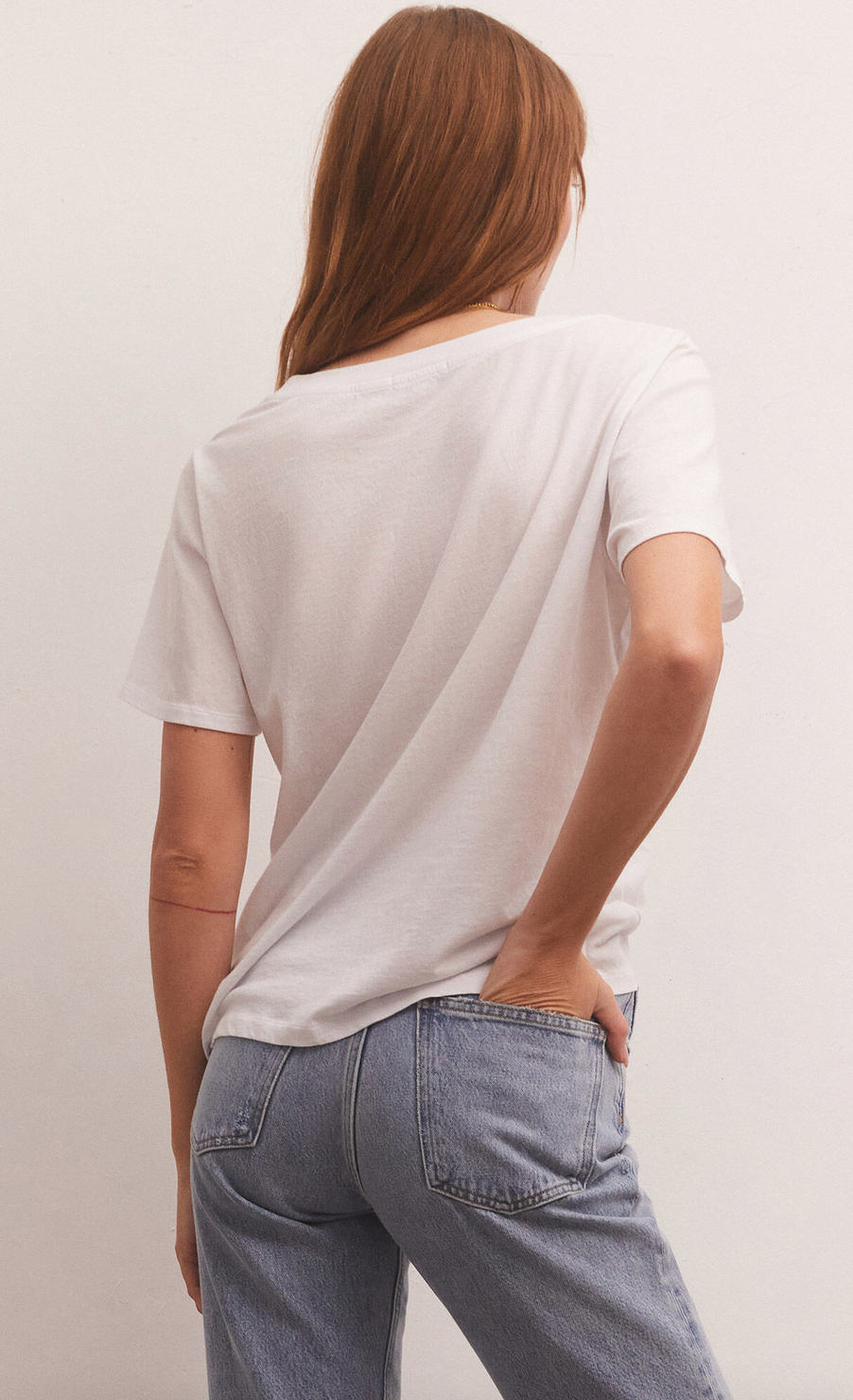 GIRLFRIEND V-NECK TEE
