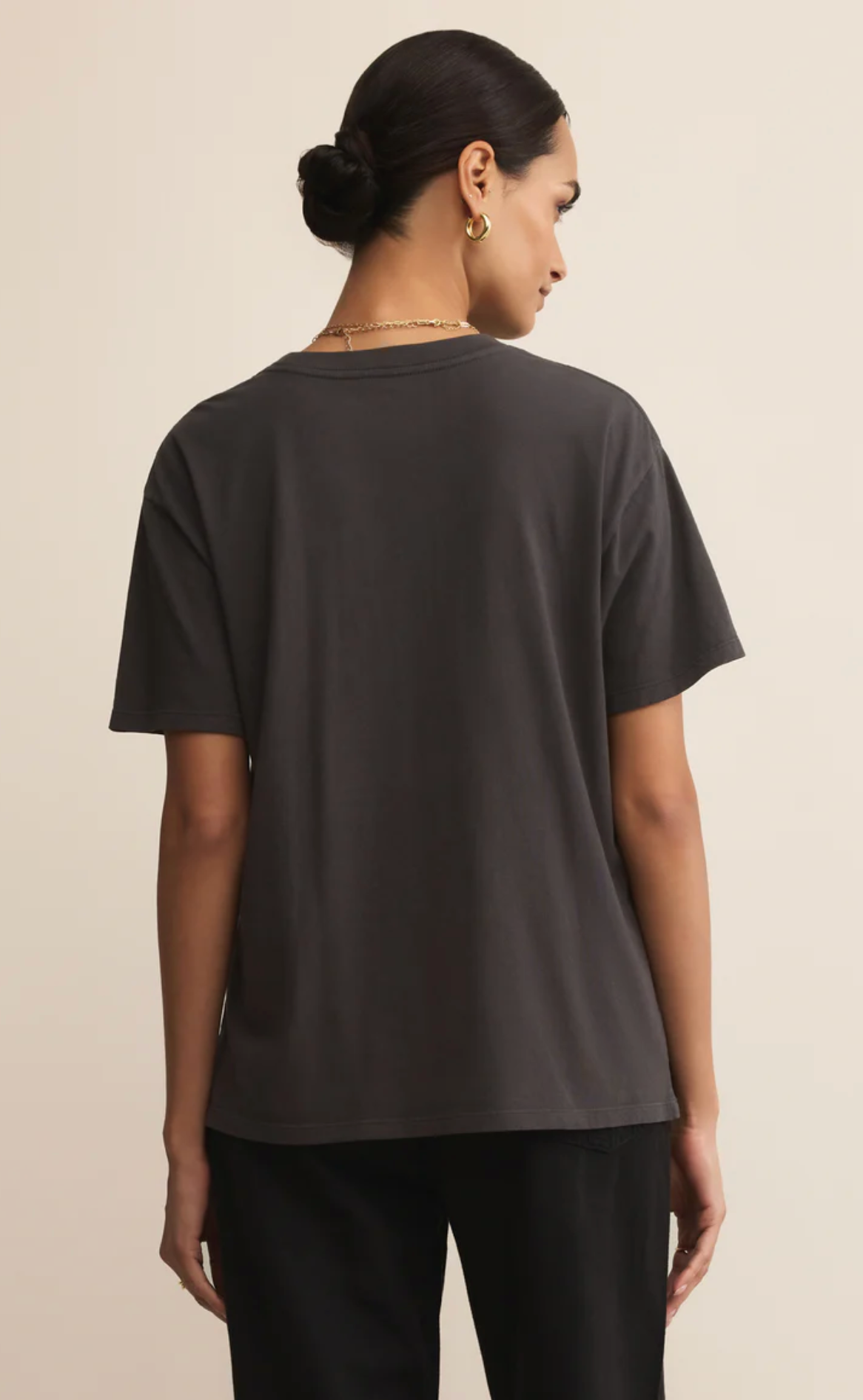 MISTLETOE BOYFRIEND TEE