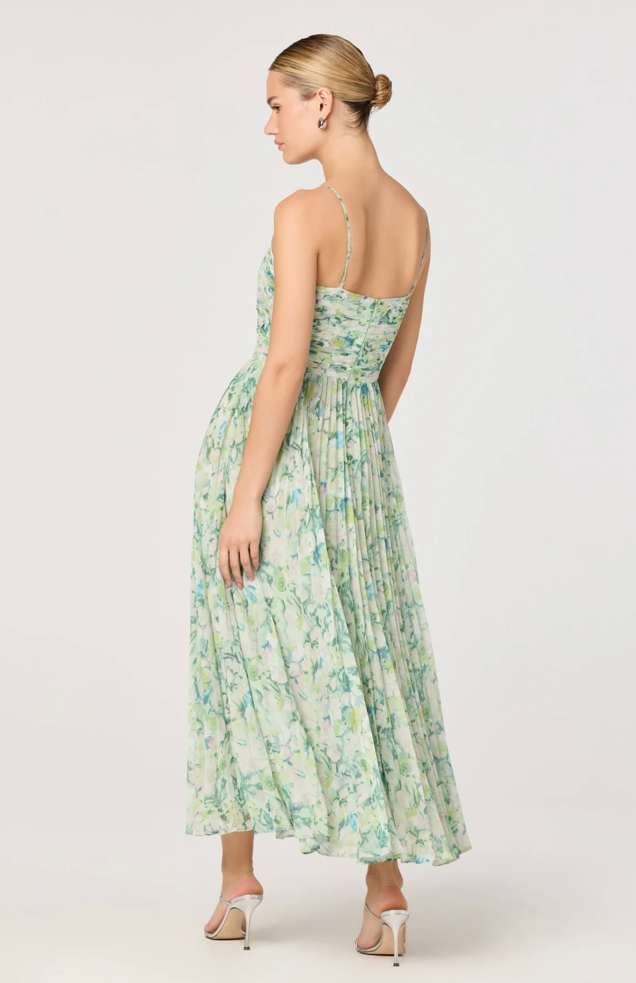 BAYLEY PLEATED FLORAL MAXI DRESS