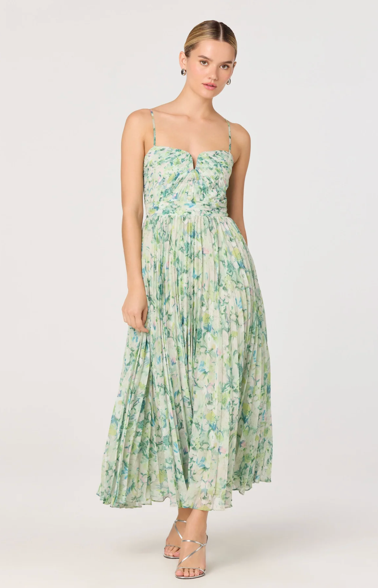 BAYLEY PLEATED FLORAL MAXI DRESS