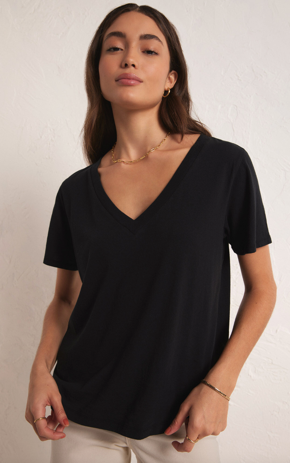GIRLFRIEND V-NECK TEE
