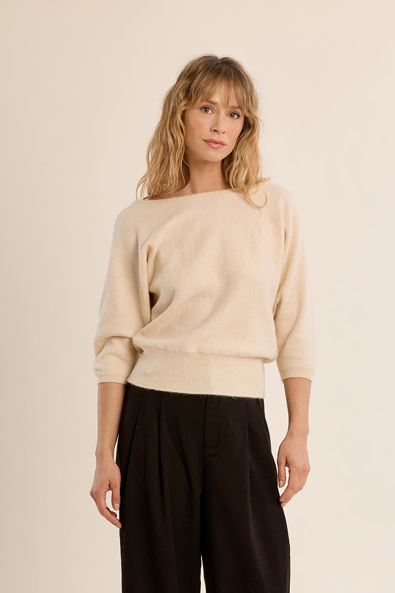 LADIES KNITTED SWEATER